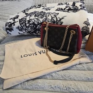 Louis Vuitton Black and Red Shoulder Bag with Gold Chain